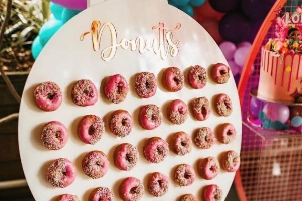 donut-acrylic-display-wallA7AD8857-DDD6-11A6-A73C-F6F334D9EAB9.png
