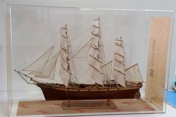 ship2956FD05-EA0F-4EE9-DB97-9253BC7016AA.jpg